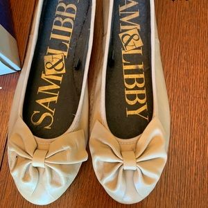 Sam & Libby taupe flats